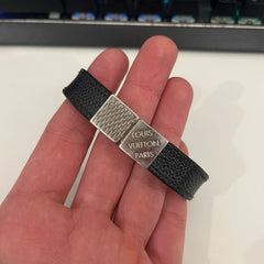 louis vuitton black damier ebene pull it bracelet