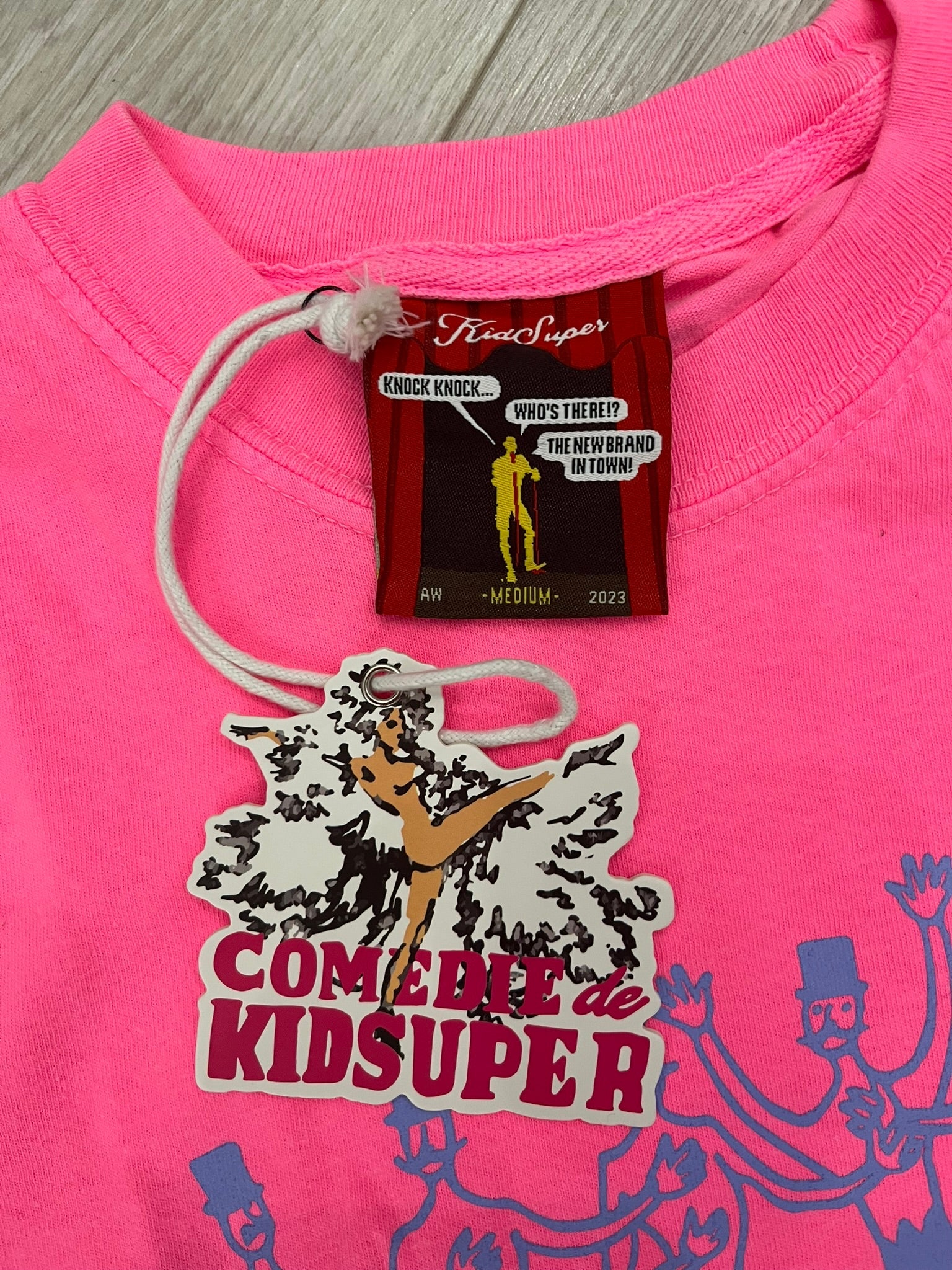 comedie de kidsuper tee