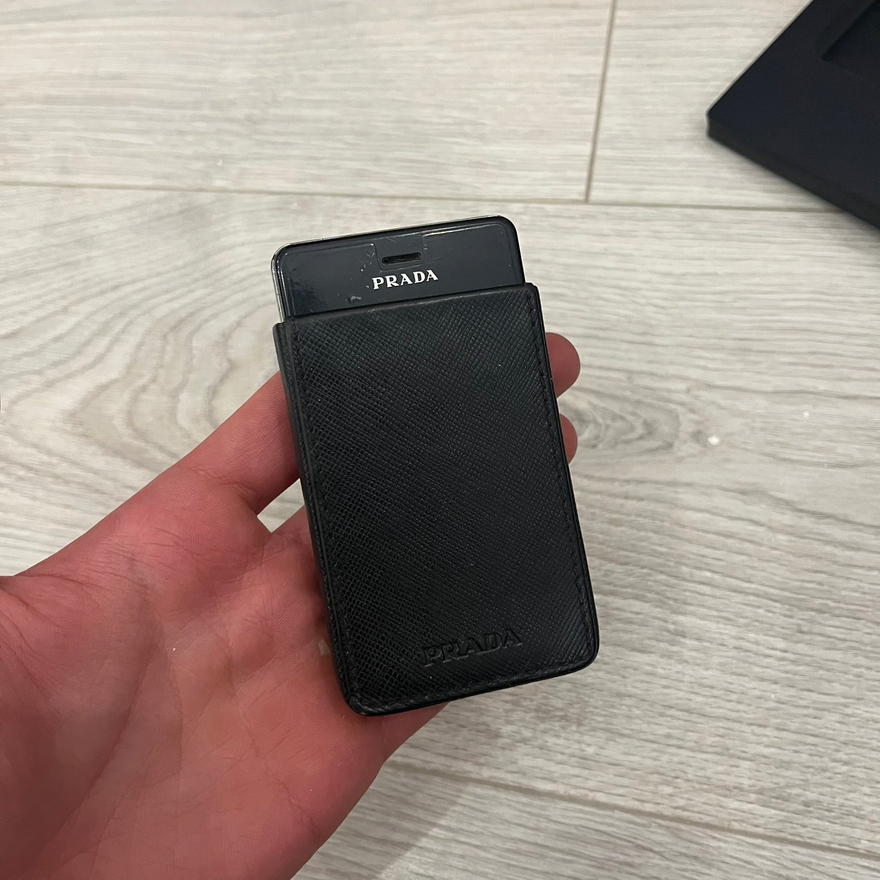 lg prada ke850 cell phone