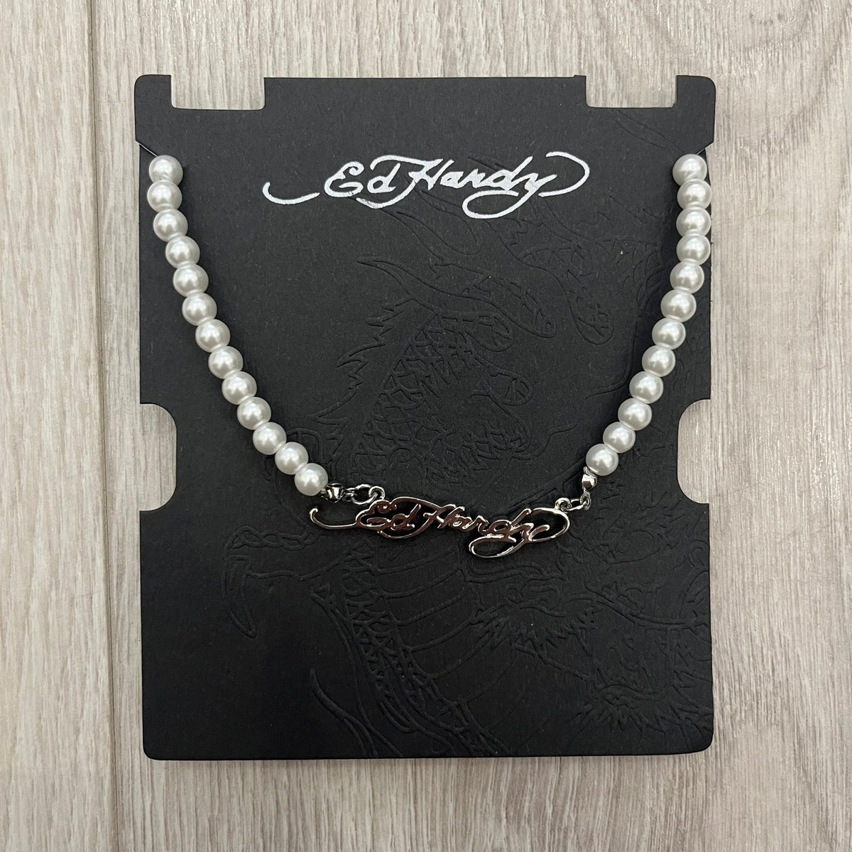 ed hardy scroll logo pearls necklace