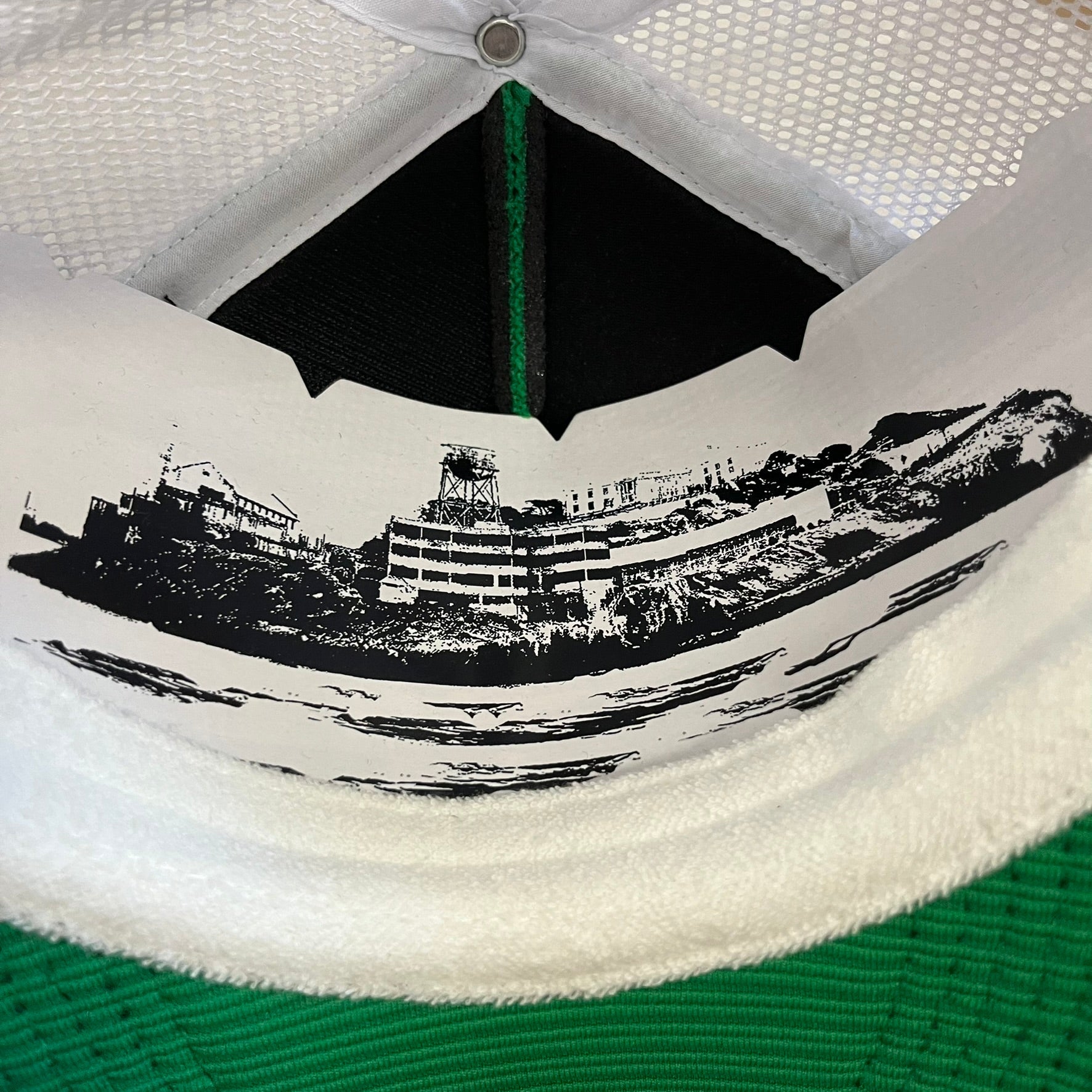 corteiz short peak trucker hat